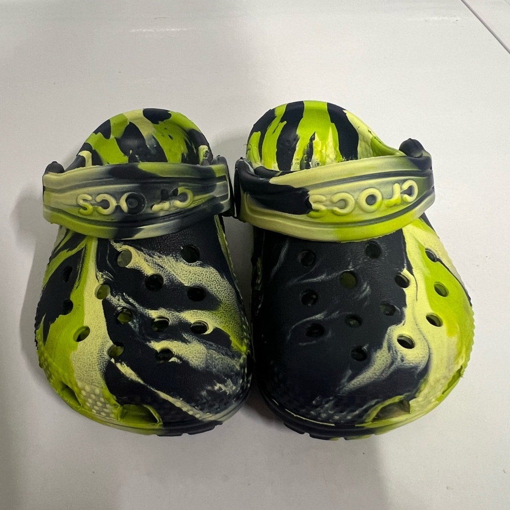 Excellent condition baby boy size C4 crocs